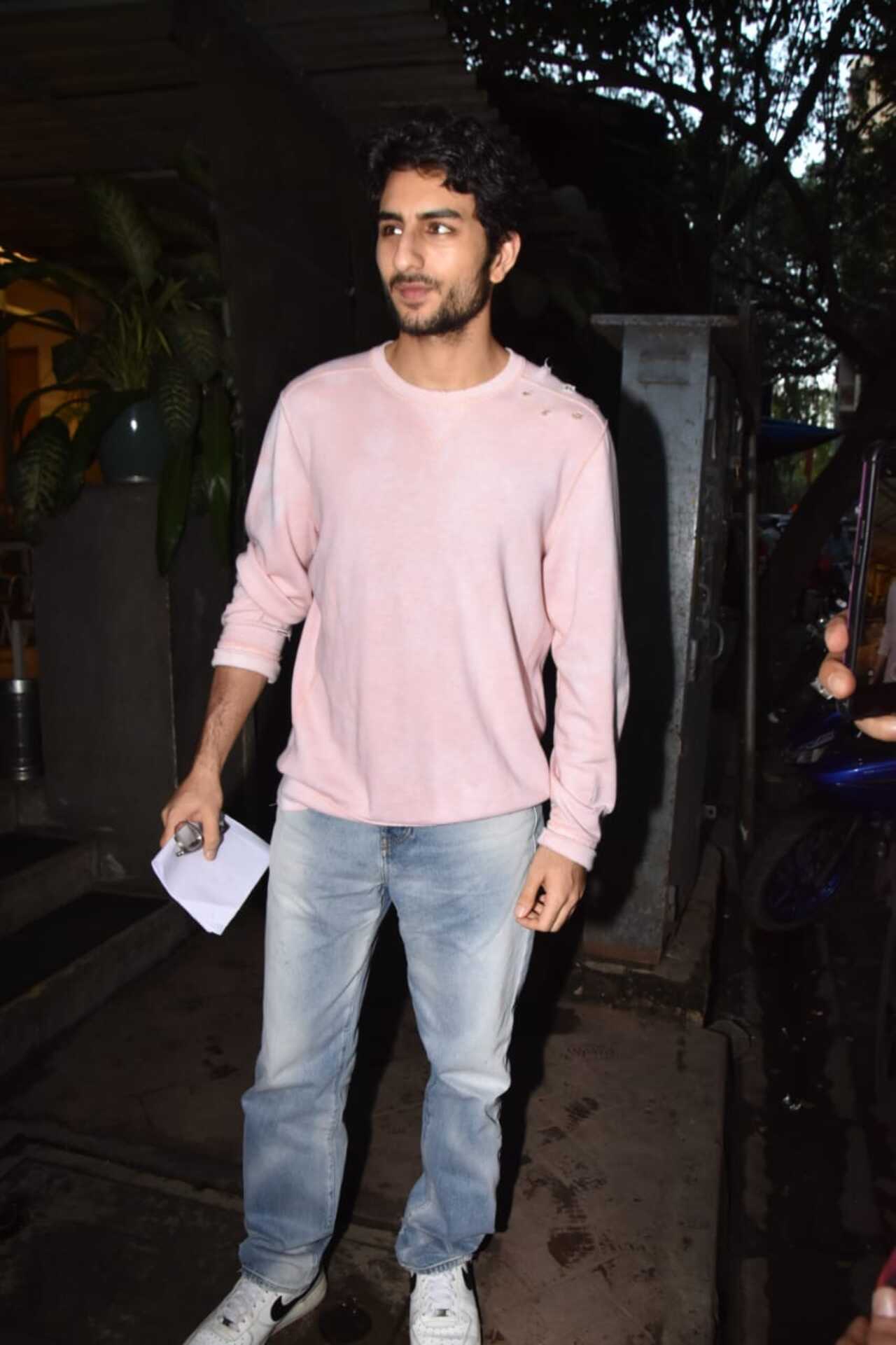 Ibrahim Ali Khan stepped out wearing a pastel pink T-shirt and jeans